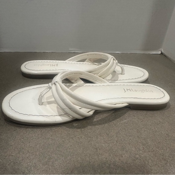 J. McLaughlin Caitlin White Patent Leather Flip Flops Slip On Sandals Thongs 8 - Picture 5 of 10